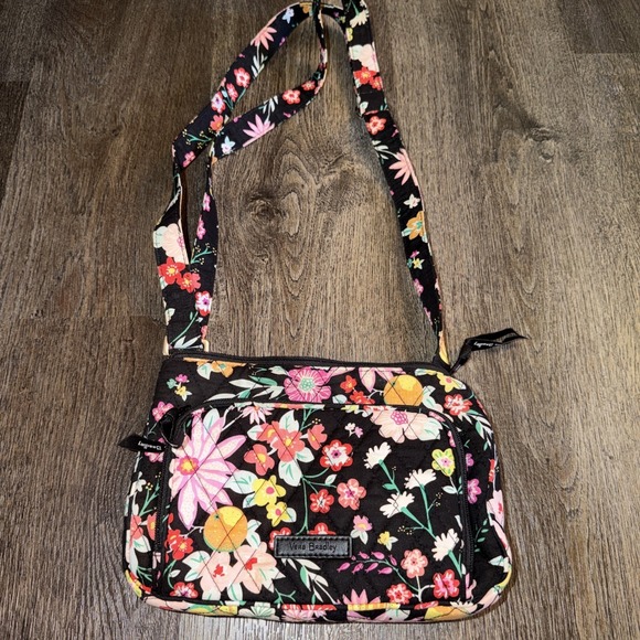 Vera Bradley Handbags - vera bradley crossbody purse tangerine twist floral pattern black